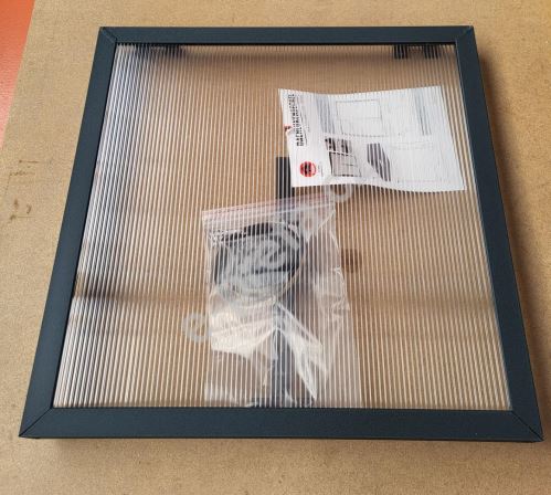 PREFA výlezové okno do Prefalzu, 600x600mm vnitřní rozměr, P.10