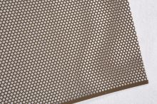PREFA děrovaný hliníkový plech ve svitku 0,70 x 1000 mm, Antracit/Vojenská hnědá - khaki